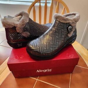 Alegria Pewter Dazzler Shoes